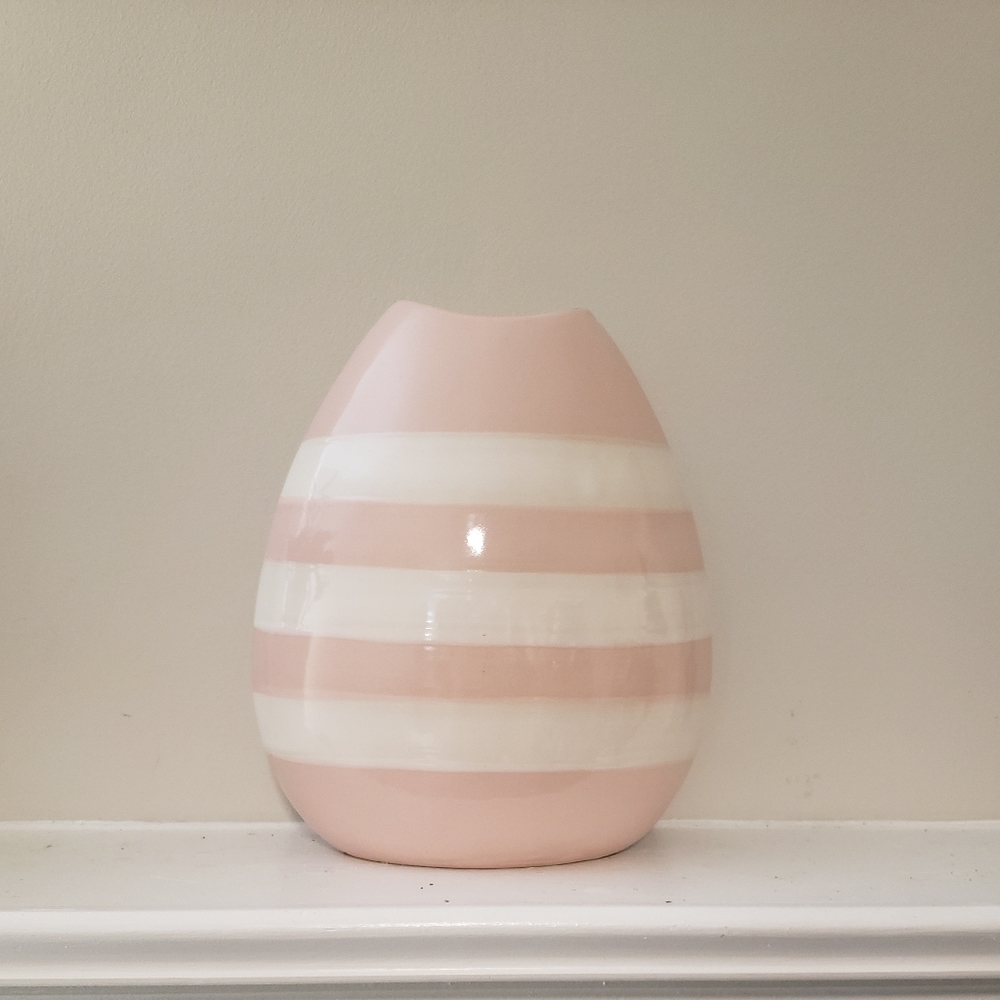 PINK AND CREAM STRIPED VASE